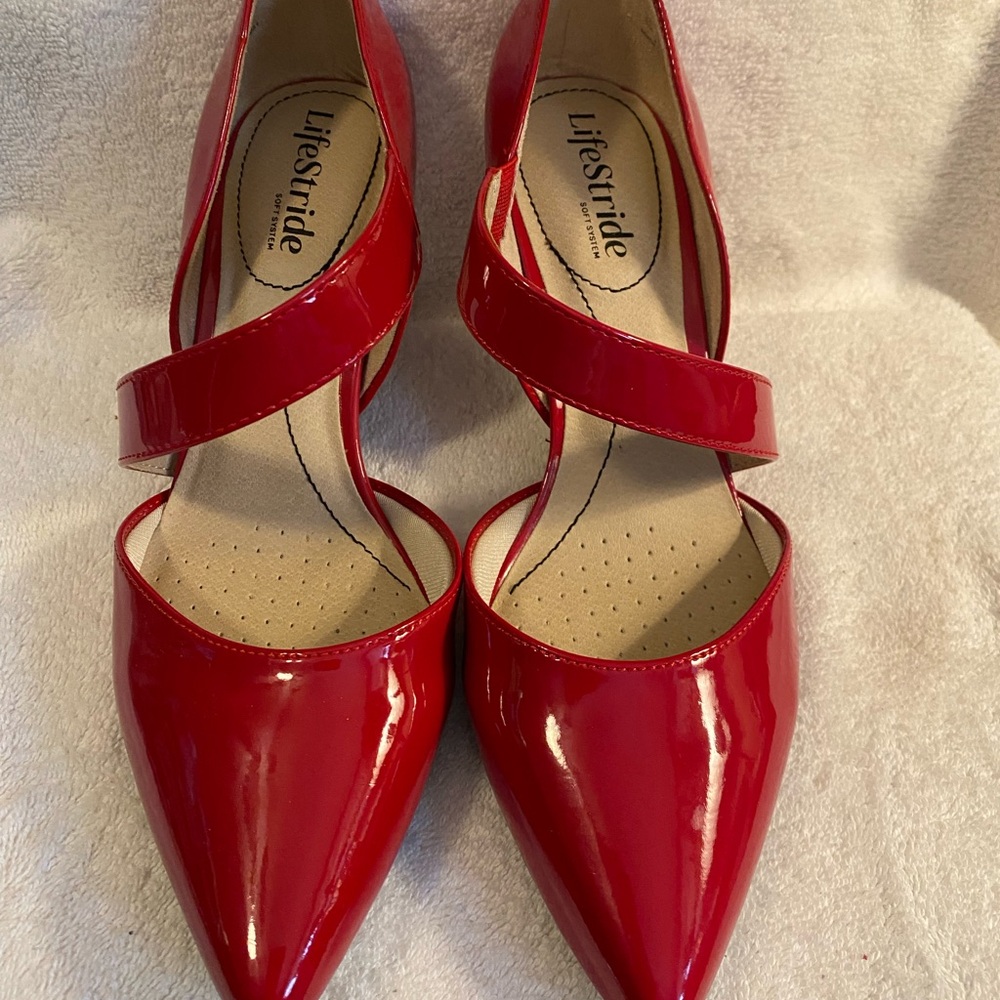 Life Stride Women's Glossy Red Heels